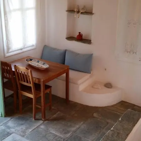 아파트 Itia 1 Serifos Town